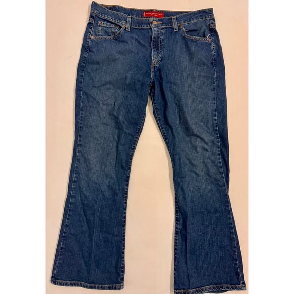 Levi's Women's 515 Nouveau Boot Cut Stretch Jeans Size 14S Misses Dark Wash - Picture 1 of 4